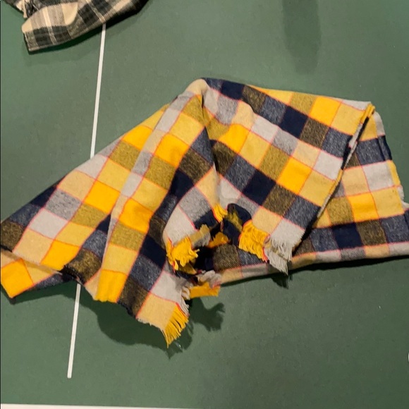 Brooks Brothers Other - Brooks brothers cashmere scarf